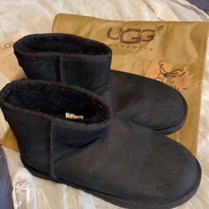 UGG short booties